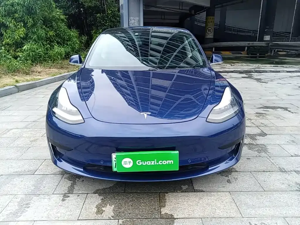 Tesla Model 3 — фото 7
