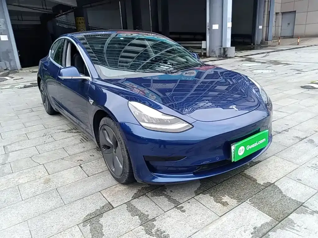 Tesla Model 3 — фото 10