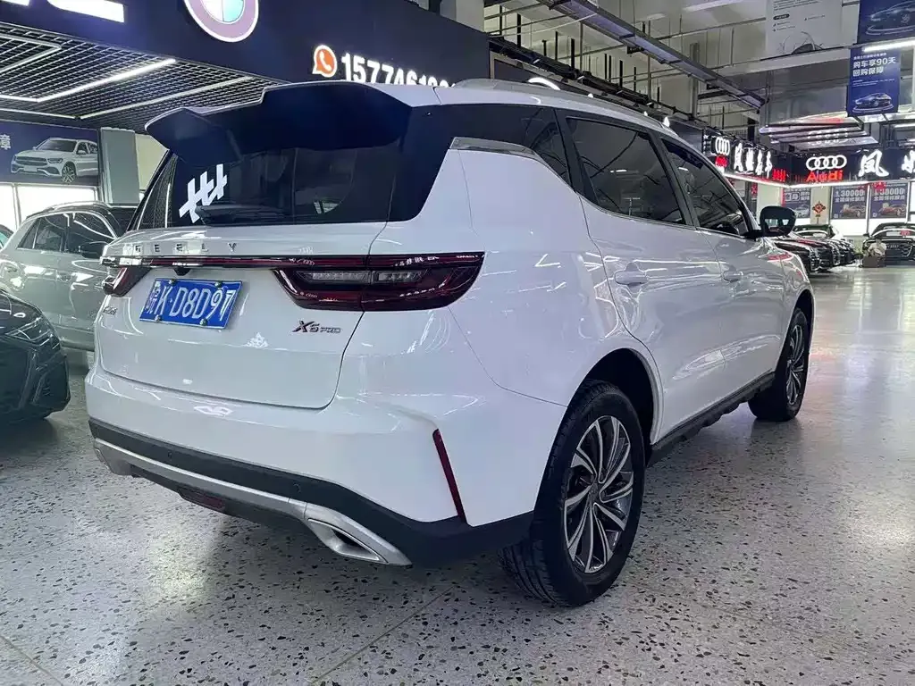 Geely Vision X6 — фото 5