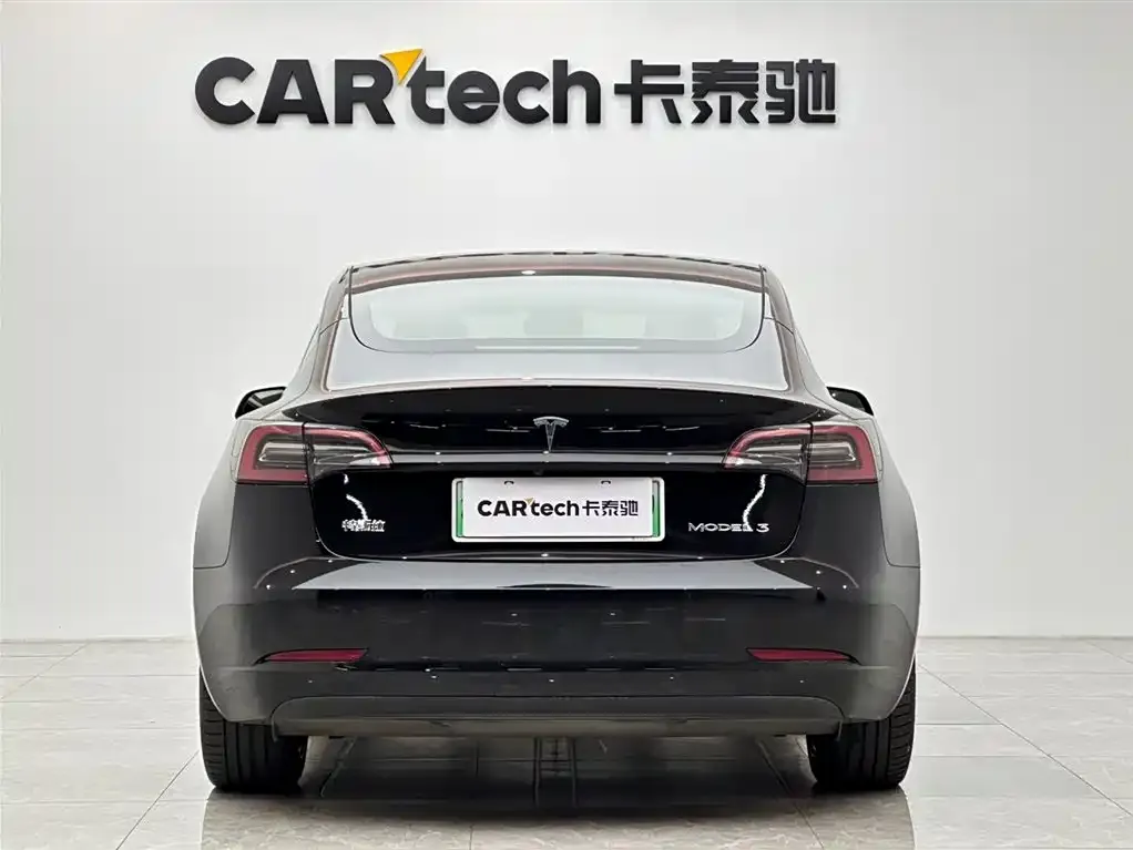 Tesla Model 3 — фото 4