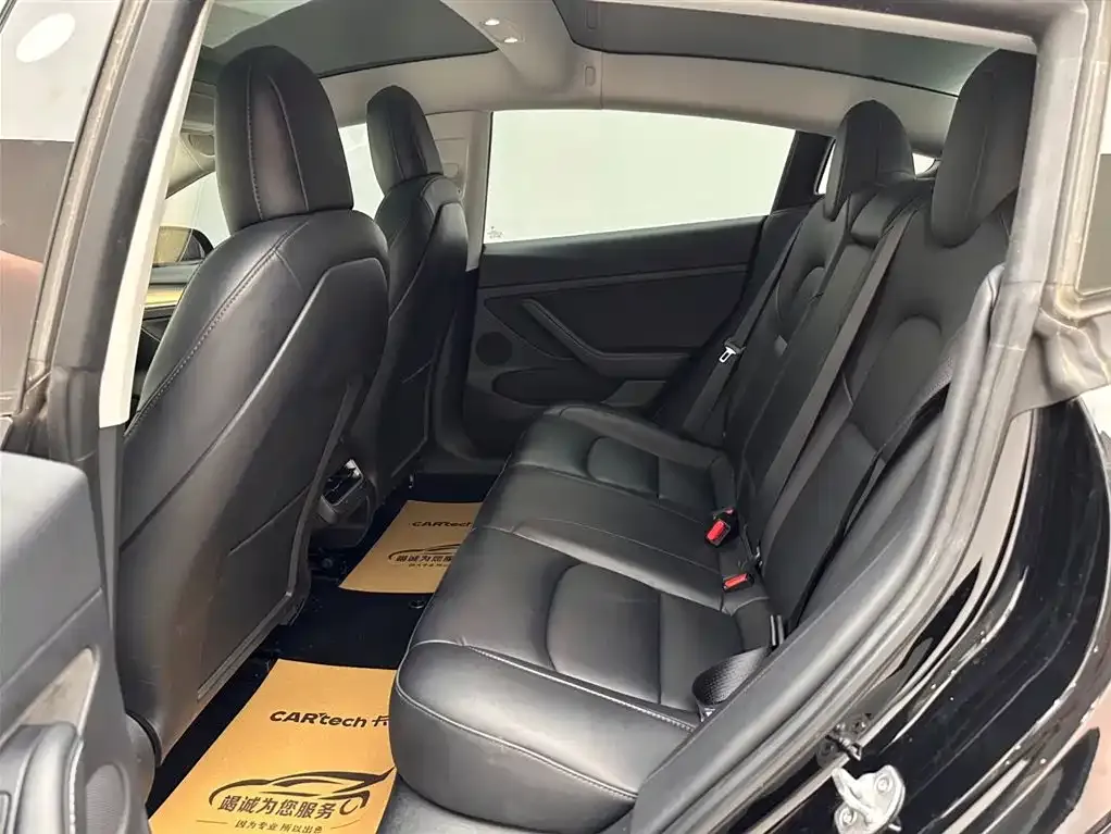 Tesla Model 3 — фото 3