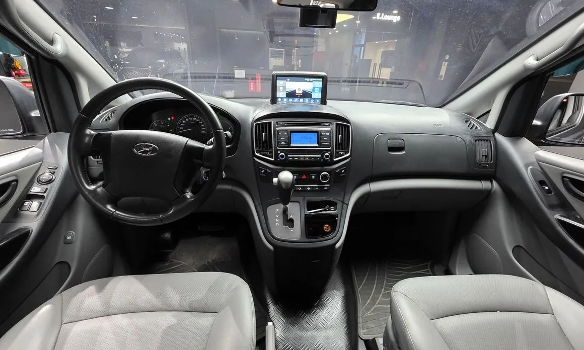 Hyundai Starex — фото 10