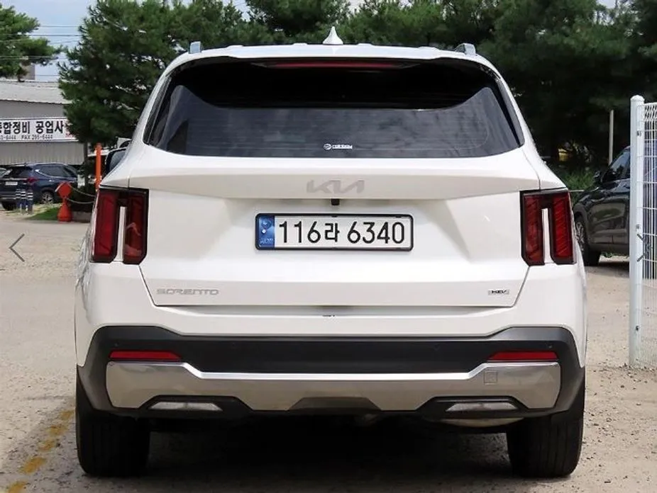 Kia Sorento — фото 6
