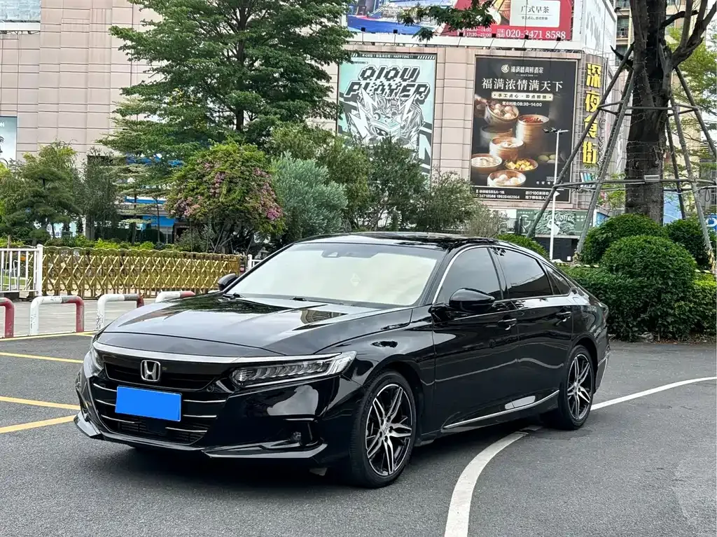 Honda Accord — фото 1