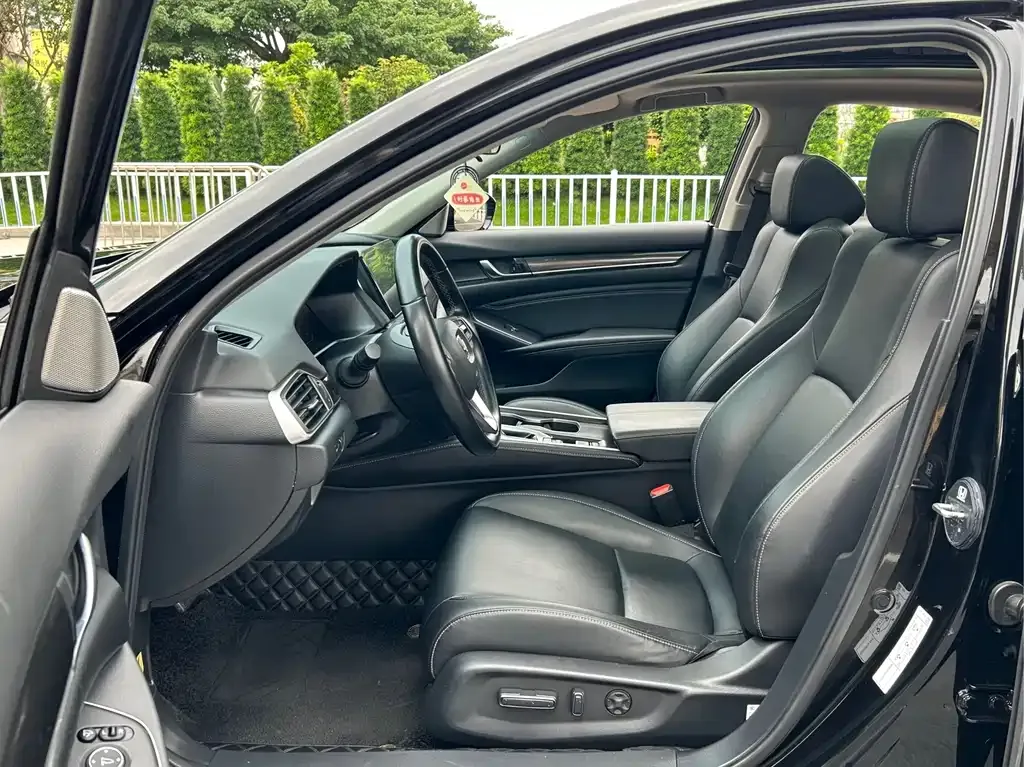 Honda Accord — фото 2