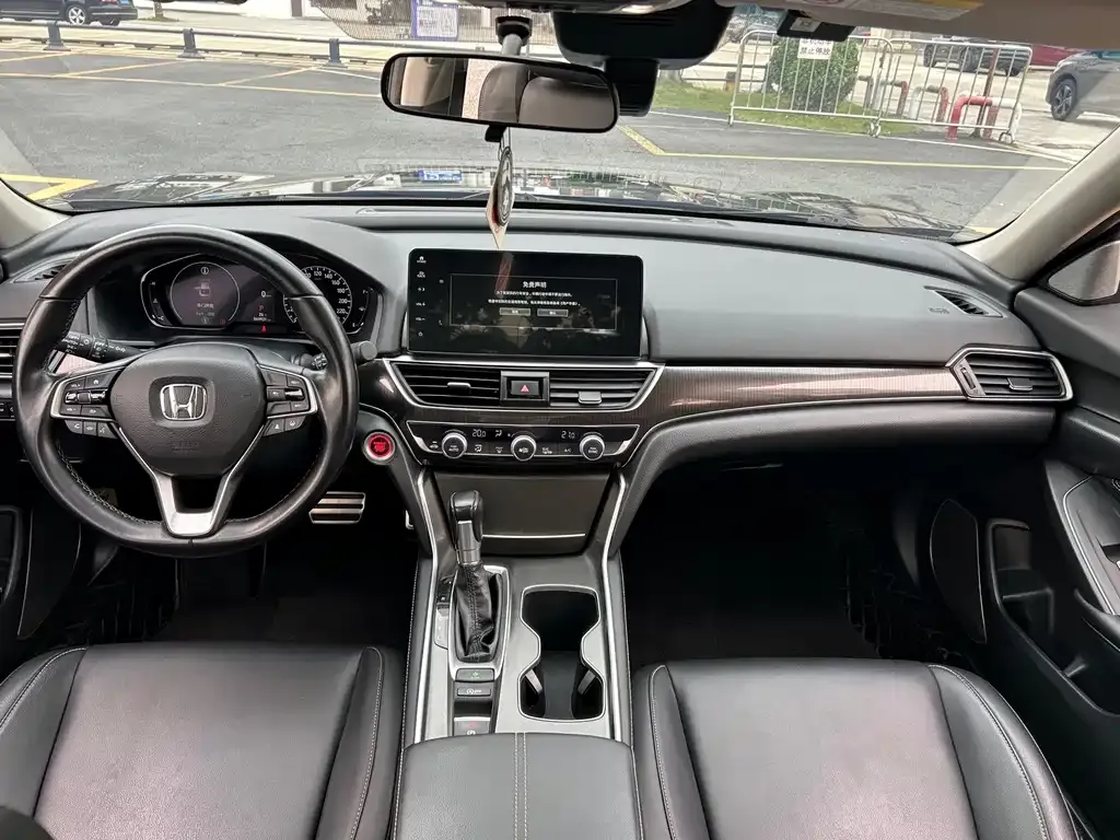 Honda Accord — фото 4