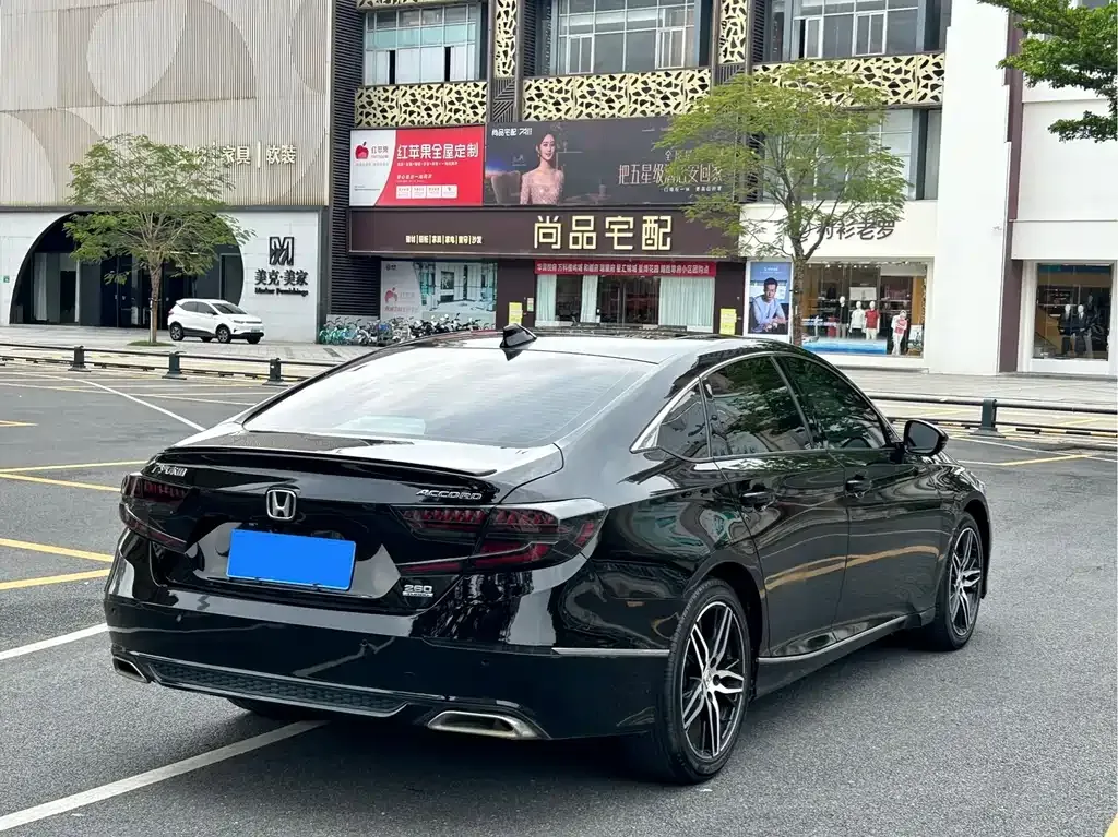 Honda Accord — фото 5