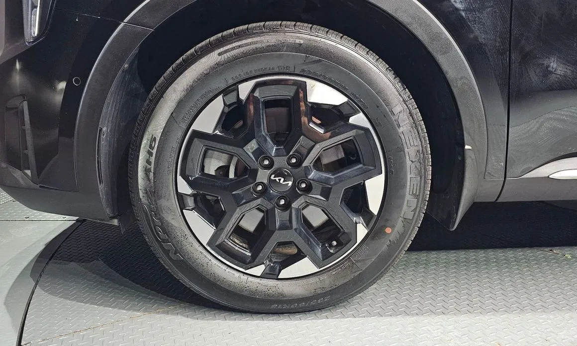 Kia Sorento — фото 10