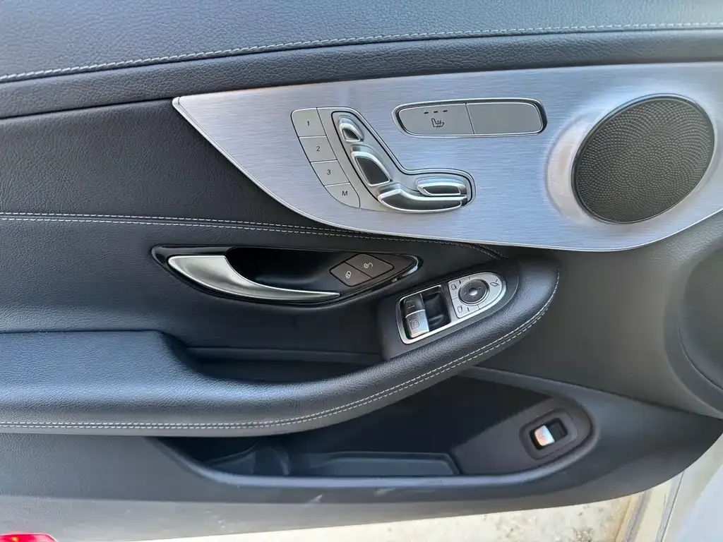 Mercedes-Benz C-Class (Import) — фото 6