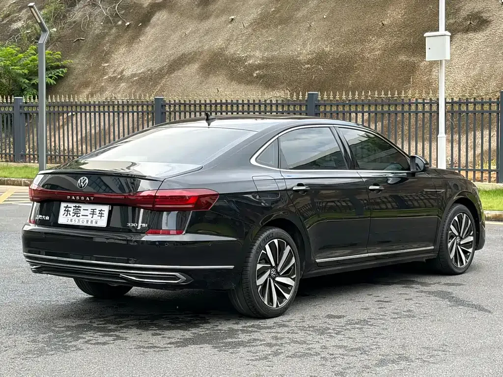 Volkswagen Passat — фото 9