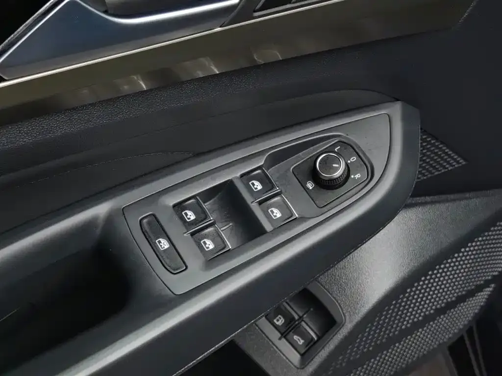 Volkswagen 帕萨特插电混动 — фото 6