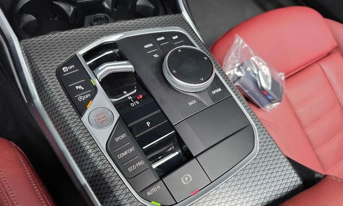 BMW 3-Series 2023 из KR, фото 6