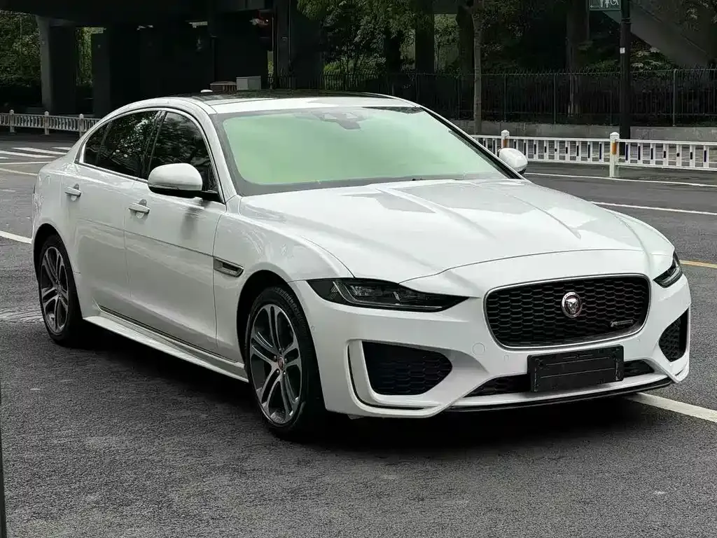 Jaguar XEL — фото 1