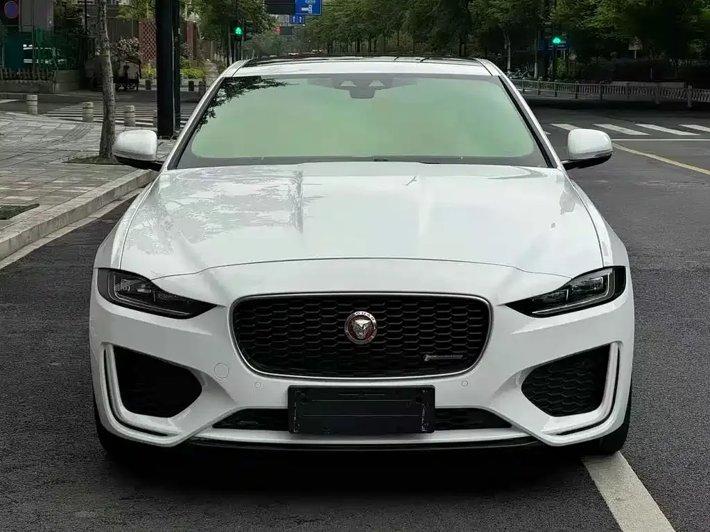 Jaguar XEL — фото 2