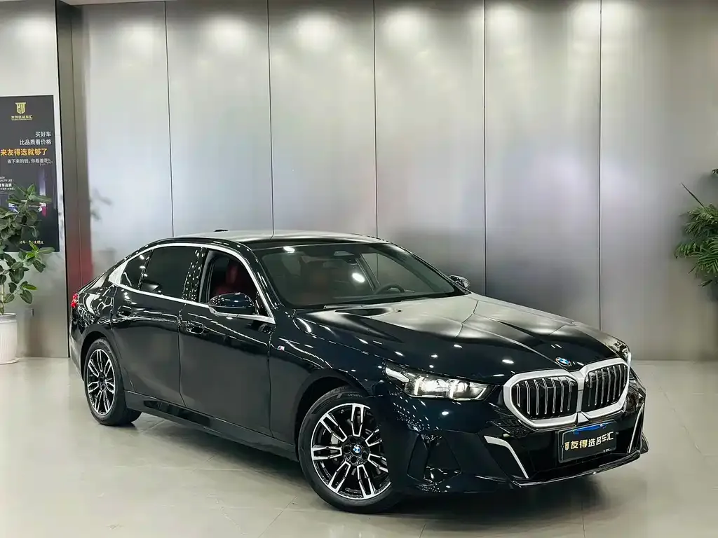 BMW 5 Series — фото 2