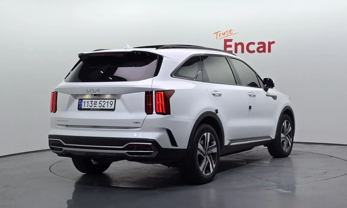 Kia Sorento — фото 8
