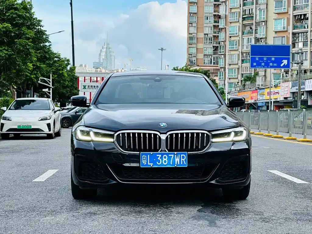 BMW 5 Series — фото 9