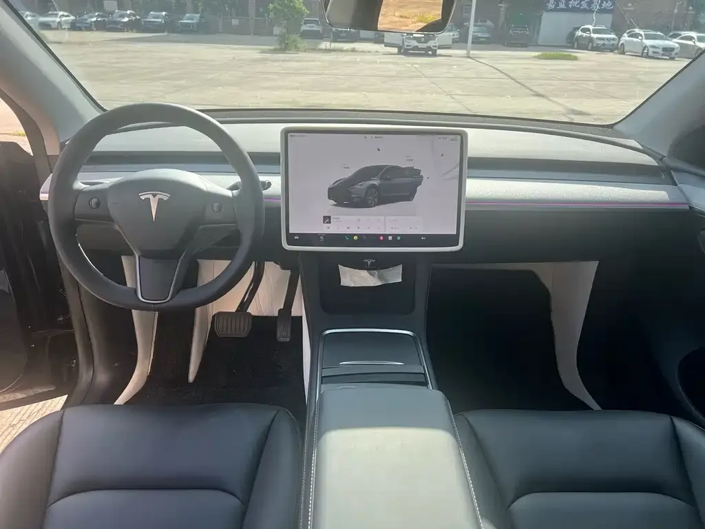 Tesla Model Y — фото 4