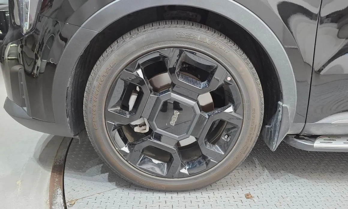 Kia Sorento — фото 9