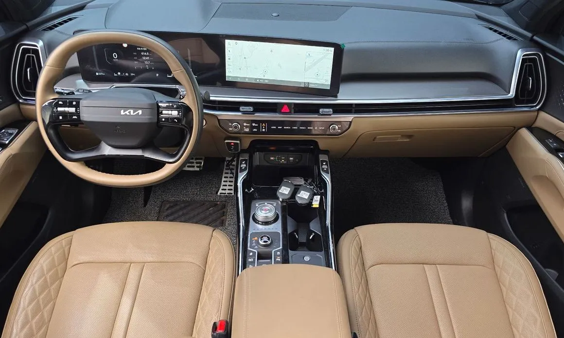 Kia Sorento — фото 10