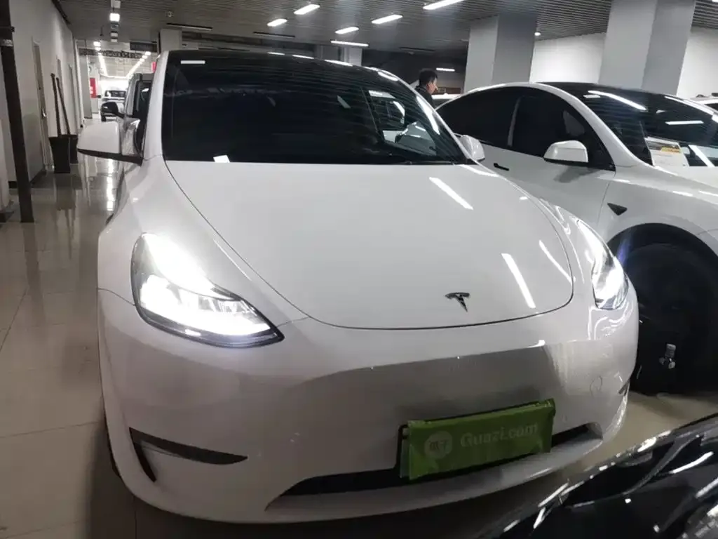 Tesla Model Y — фото 7