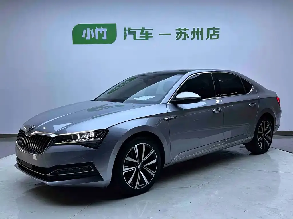 Skoda Superb — фото 1