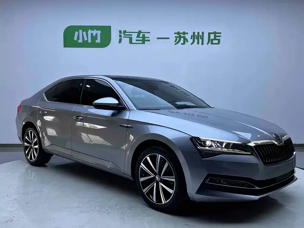 Skoda Superb — фото 7
