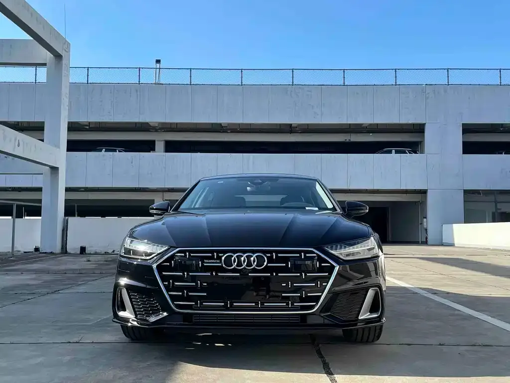 Audi A7L — фото 2