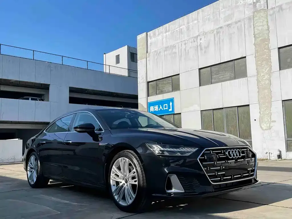 Audi A7L — фото 10
