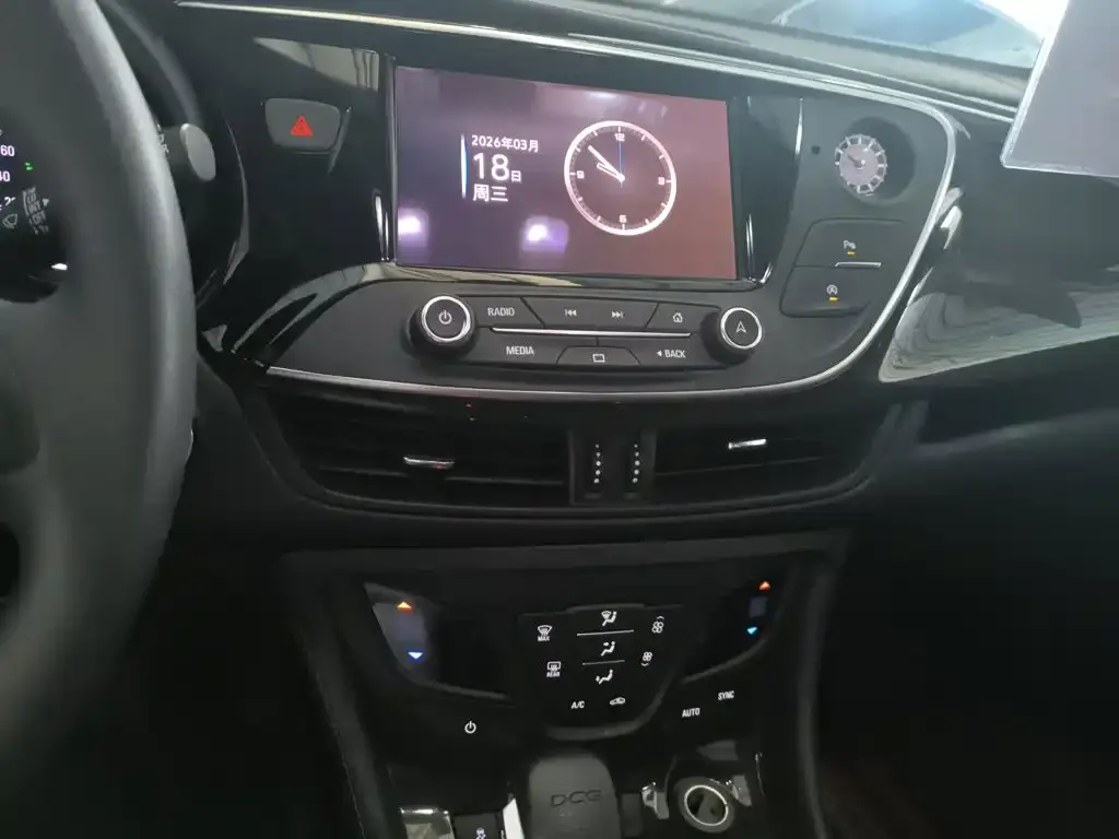 Buick Envision Plus — фото 2