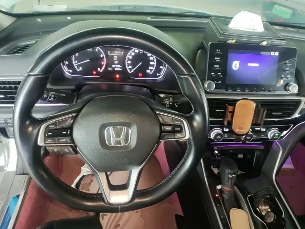 Honda Accord — фото 4