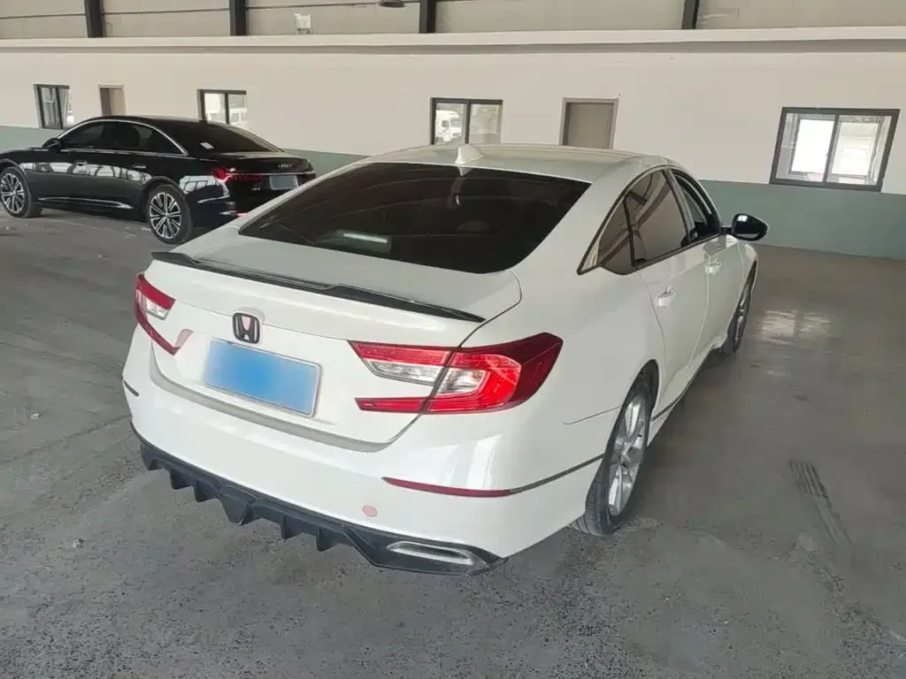 Honda Accord — фото 2