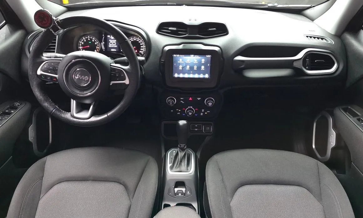 Jeep Renegade — фото 4