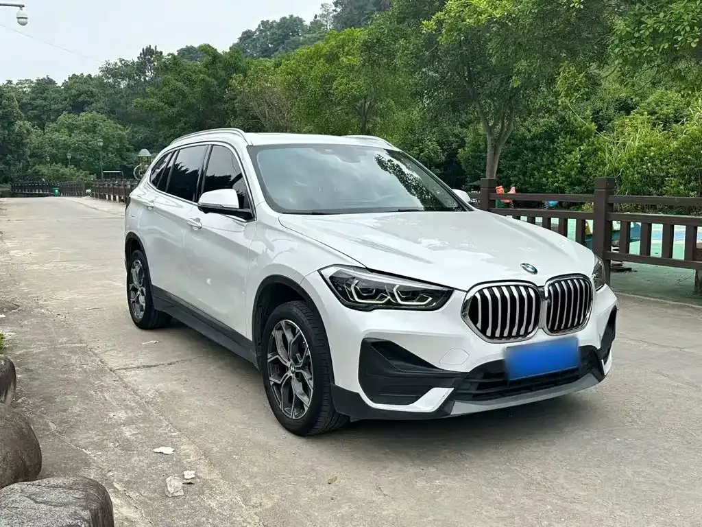 BMW X1 — фото 8