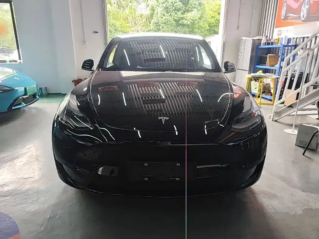 Tesla Model Y — фото 9