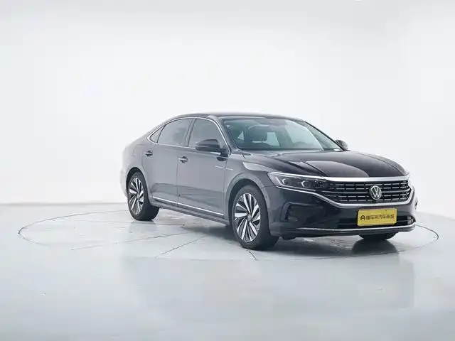 Volkswagen Passat — фото 10