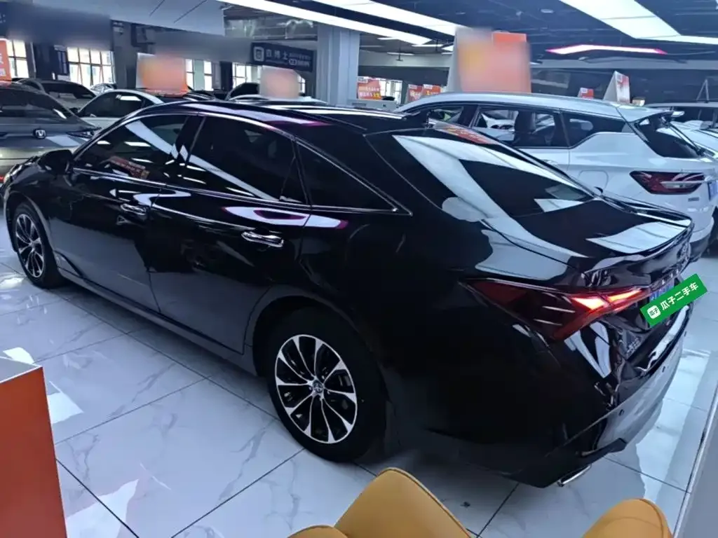 Toyota Avalon — фото 10
