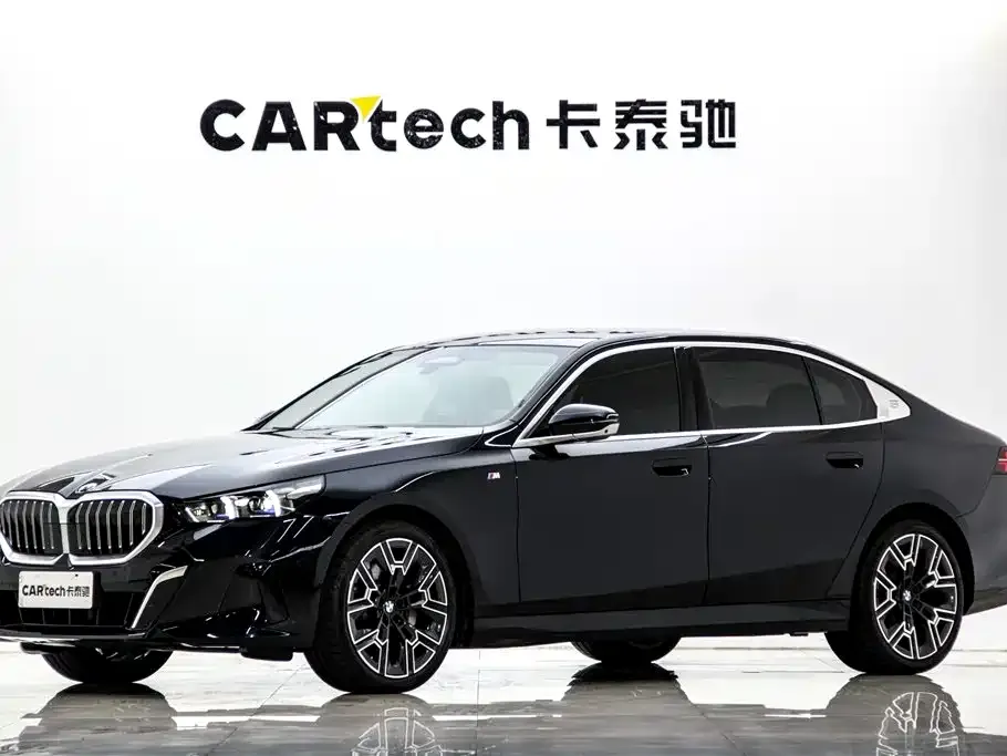 BMW 5 Series — фото 3