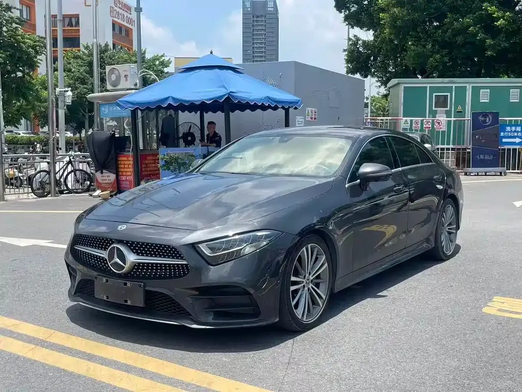 Mercedes-Benz CLS — фото 1