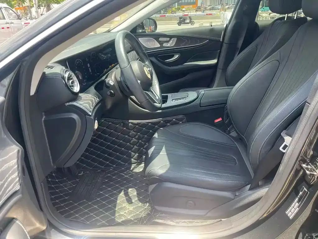 Mercedes-Benz CLS — фото 2