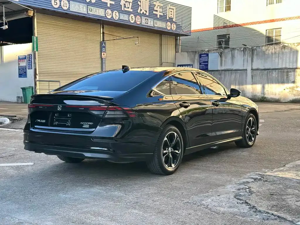 Honda Accord — фото 5