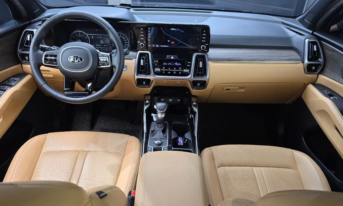 Kia Sorento — фото 10