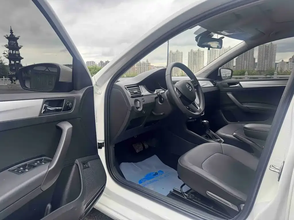 Skoda Rapid 2022 из CN, фото 5