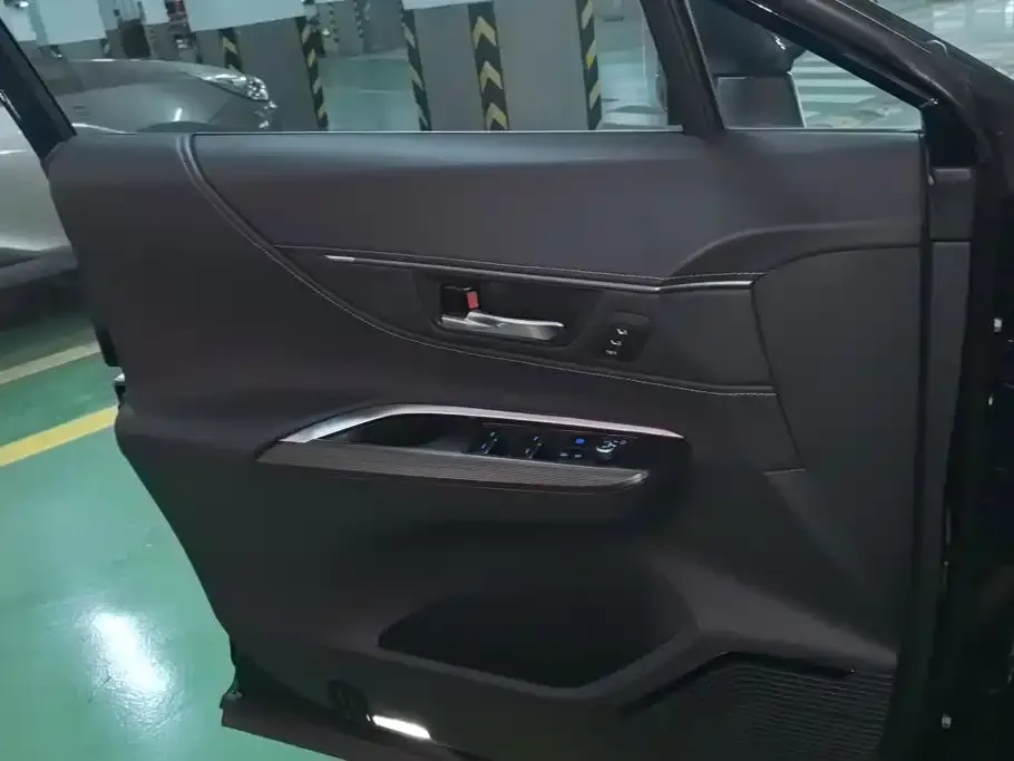 Toyota Harrier — фото 8