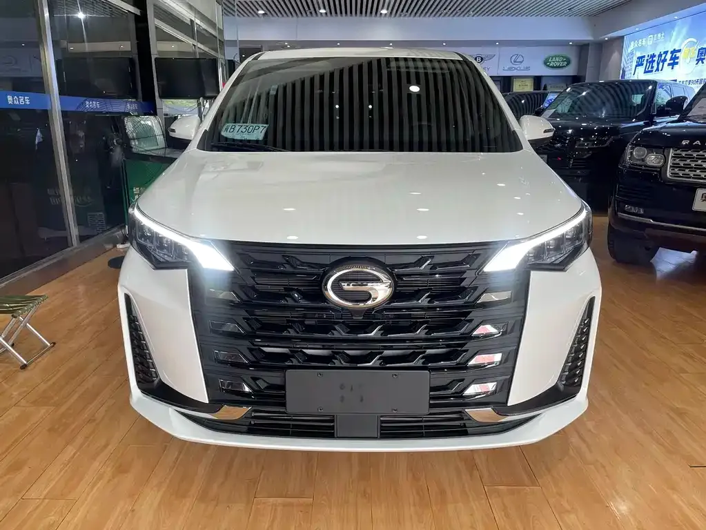 GAC Motor Trumpchi M6 — фото 8
