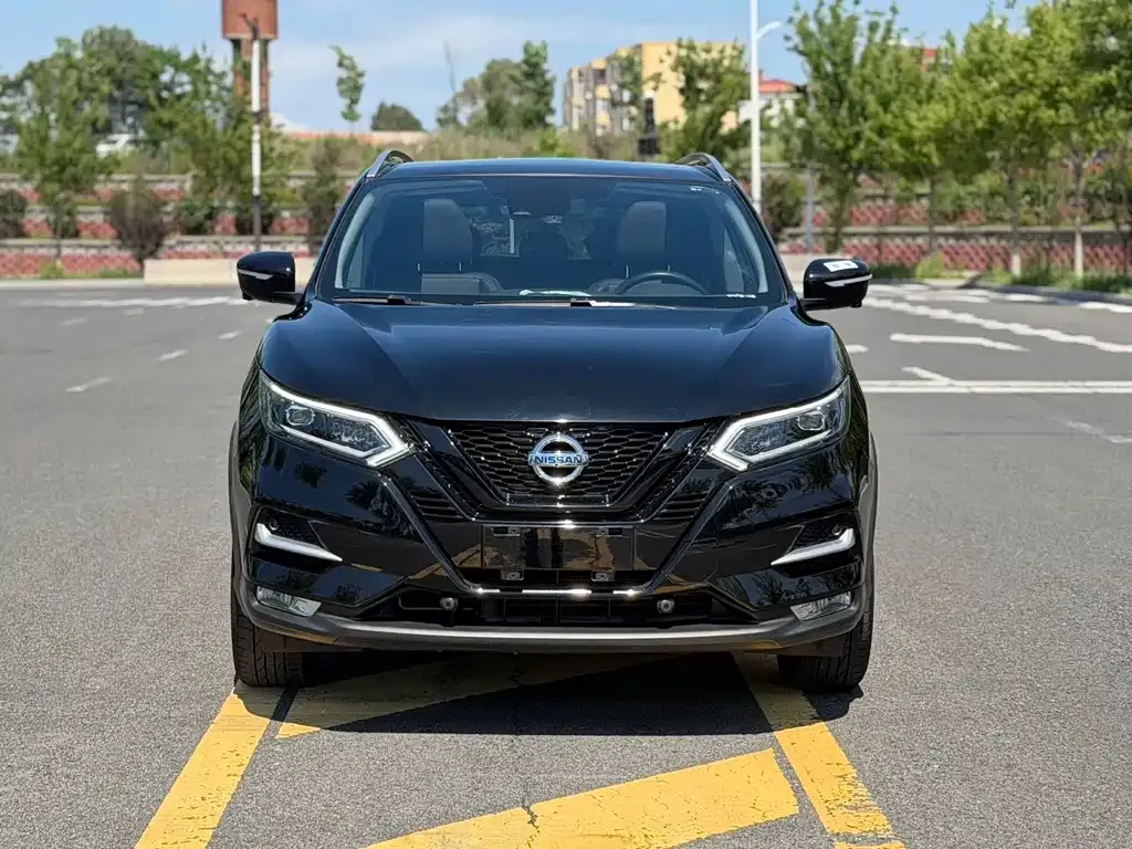 Nissan Qashqai — фото 8