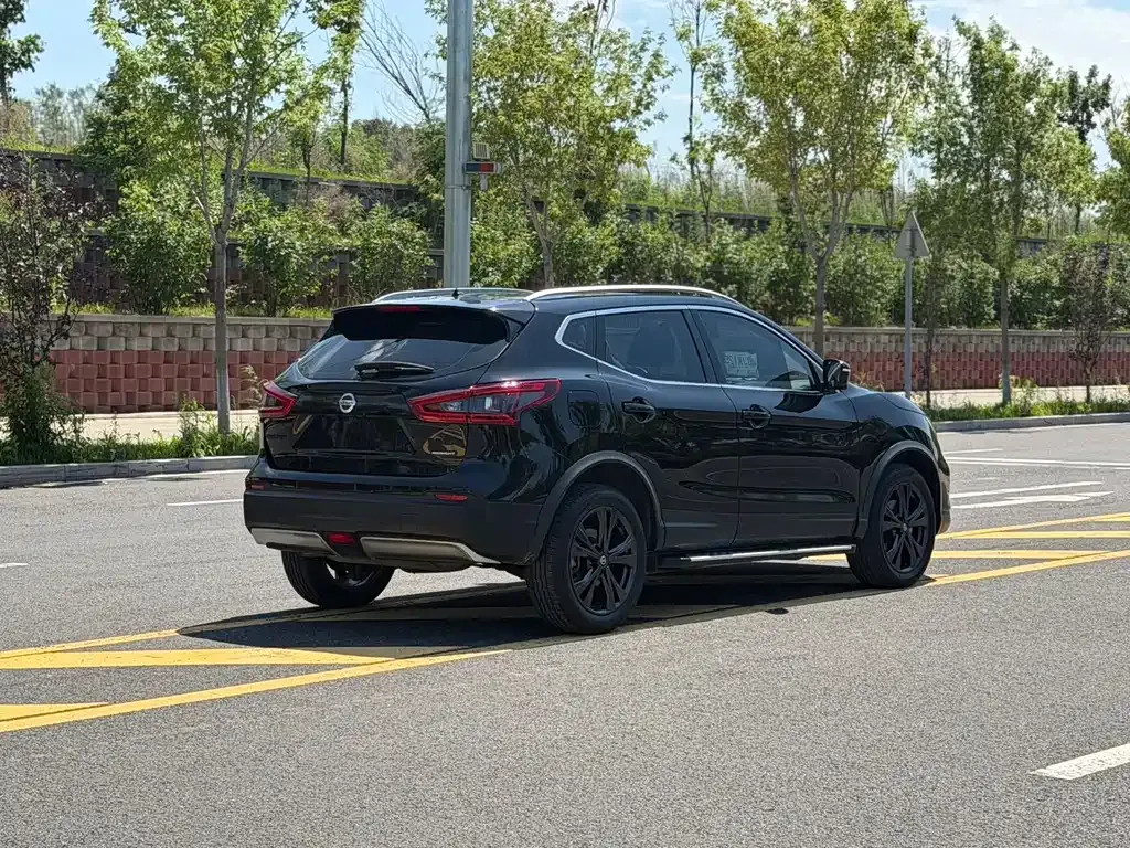 Nissan Qashqai — фото 9