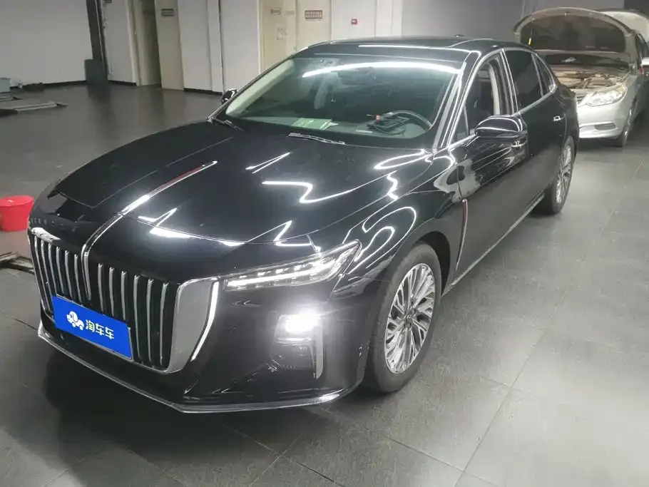 Hongqi H5 — фото 1