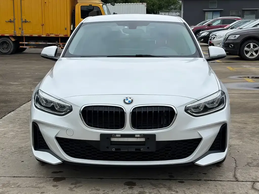 BMW 1 Series — фото 1