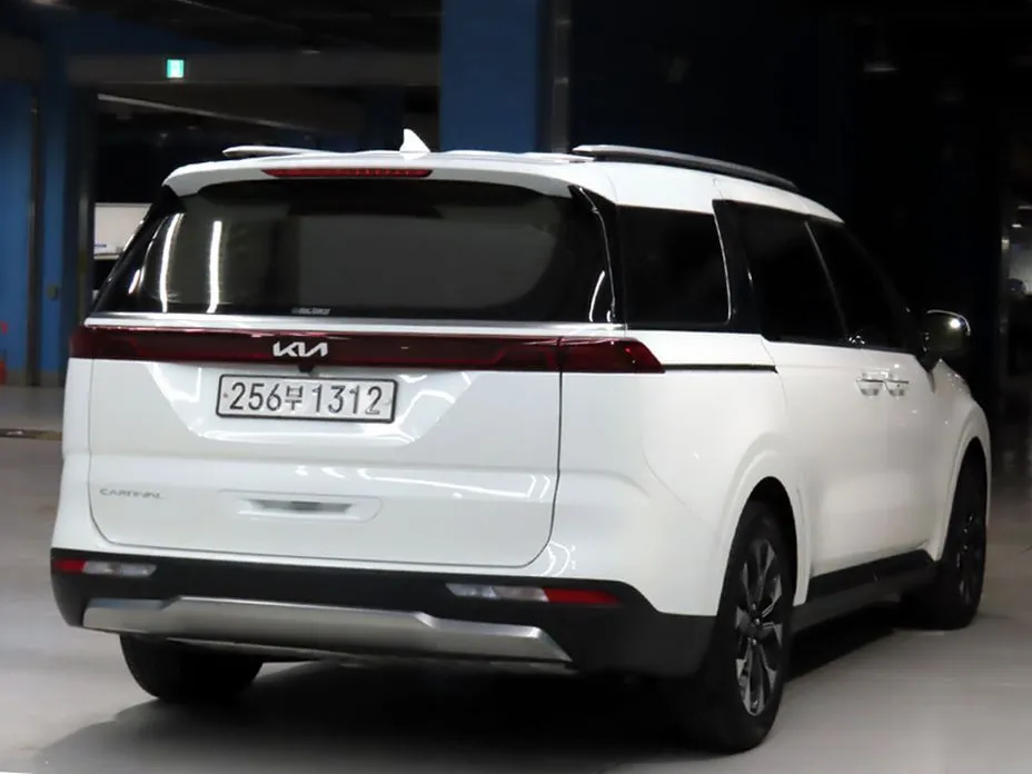 Kia Carnival — фото 2